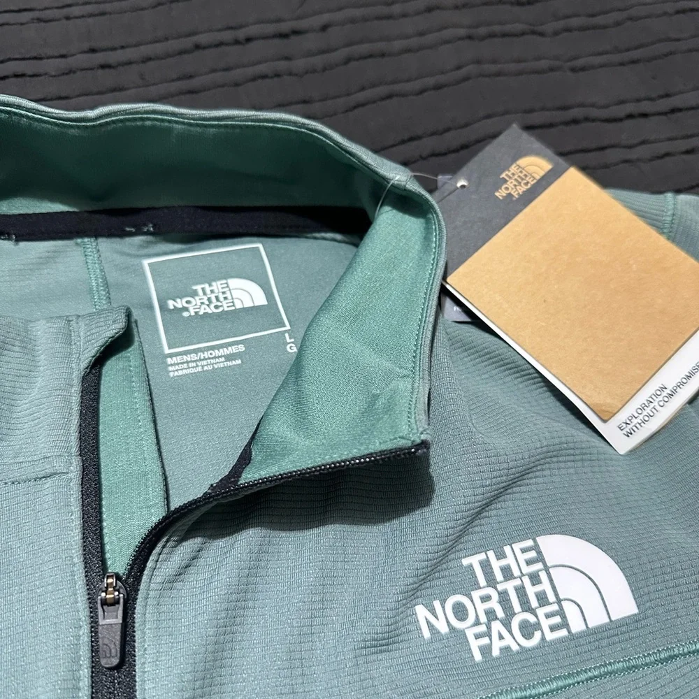The North Face Men's Green Jacket.     <<<<<41>>>>> - Picture 2 of 5